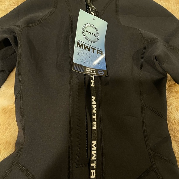 MWTA Wetsuit Women Shorty 2.0mm Neoprene Front Zipper for UV Protection Surfing - Picture 8 of 9